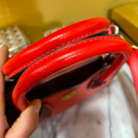 RED VSJ LEATHER OVER-SHOULDER BAG - Picture 3 of 6